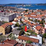 Holiday House Arena
