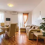 Apartments - Villa Istra