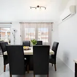 Apartment Aston Pula