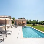 Villa Vita Pazin Pet Friendly For Up To 8 People With Private Pool & Playground In Central Istria