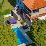 Villa Tina In Pinezici
