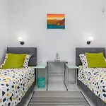 4 Bedroom Cozy Home In Betiga