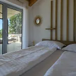 Amazing Home In Peroj With Wifi