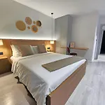 Upper Sea View Apartments